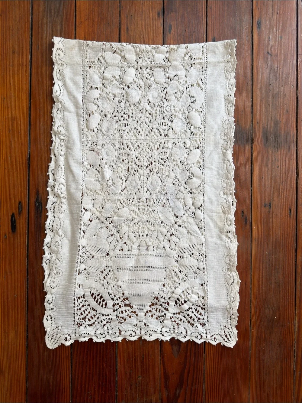 Antique Battenberg lace table runner 15x43”